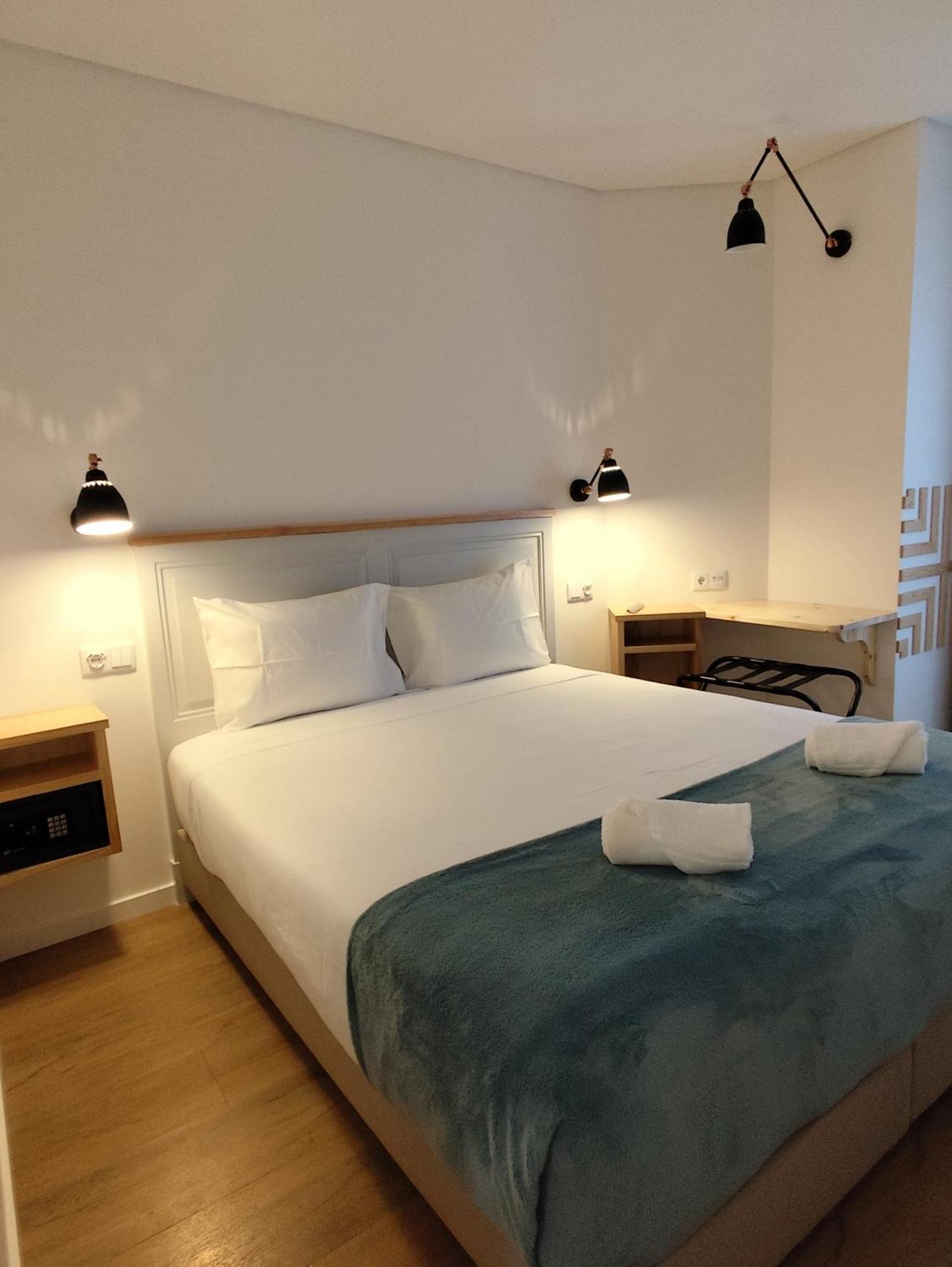 Bacalhoeiros 125 Hotel Lisbon Exterior photo